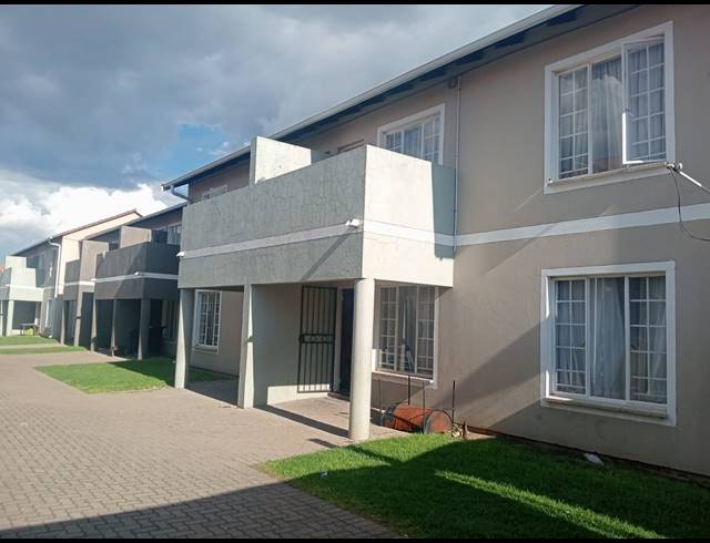 2 BEDROOM FLAT FOR SALE IN COMET